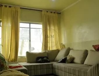 Casa com 3 quartos com muito espaço e potencial de reforma