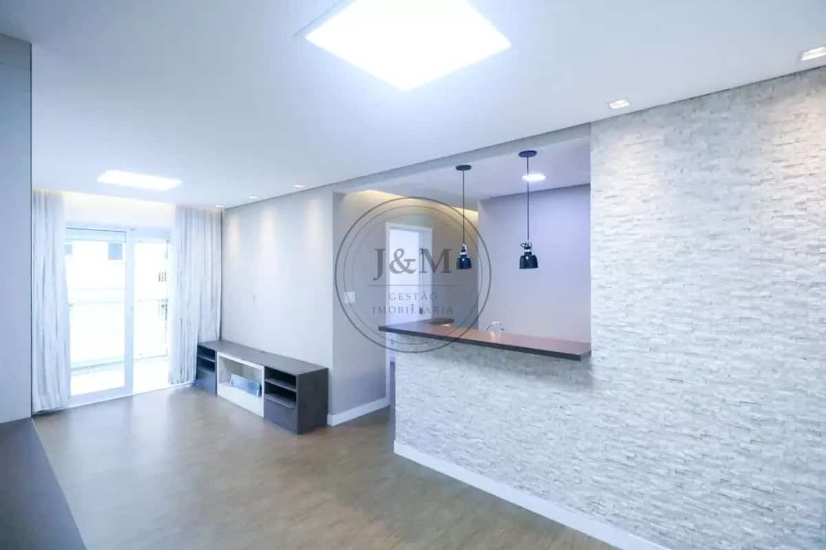 Apartamento com 87 metros quadrados com 3 quartos sendo 1 suite e 2 banheiros, conta com 2 vagas cobertas e determinadas
